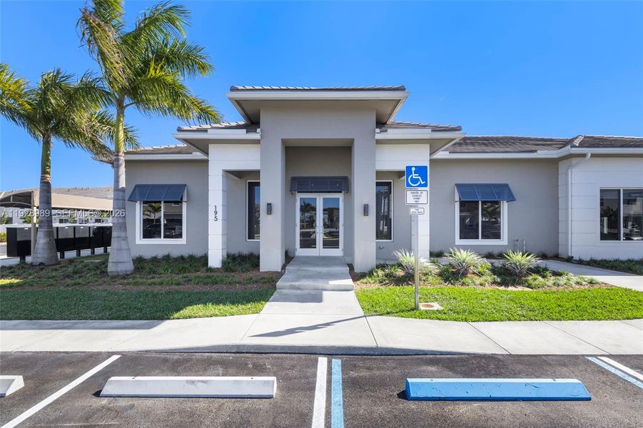 Community amenities in , Pembroke Pines (Image 40).