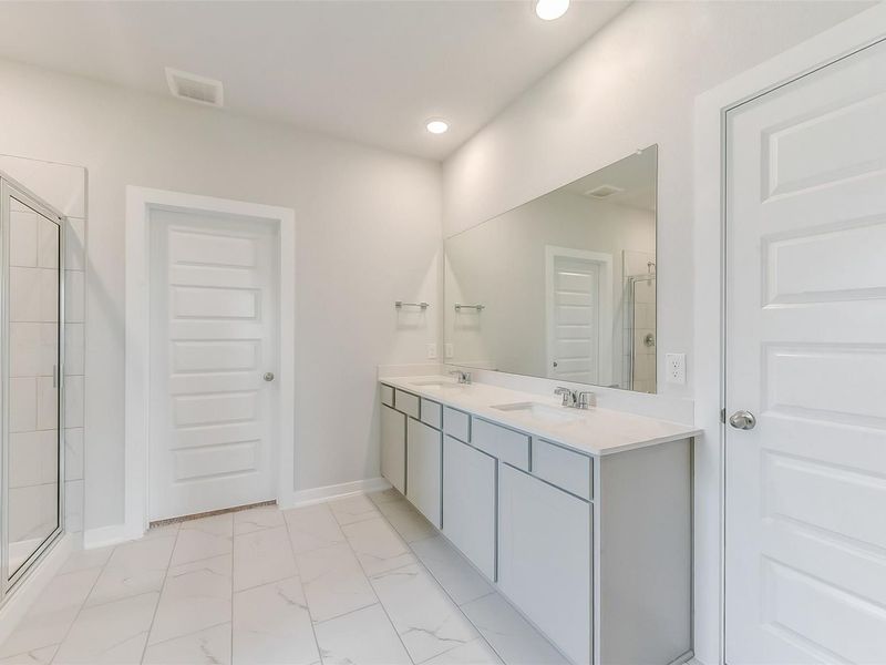 Furnished interior view inside a new home in River Ranch Meadows, Dayton (Image 11).