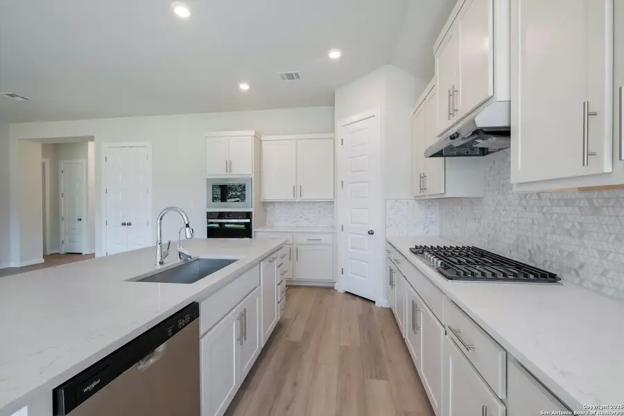 Furnished interior view inside a new home in Meyer Ranch, New Braunfels (Image 6). Furnished interior view inside a new home in Meyer Ranch, New Braunfels (Image 6).