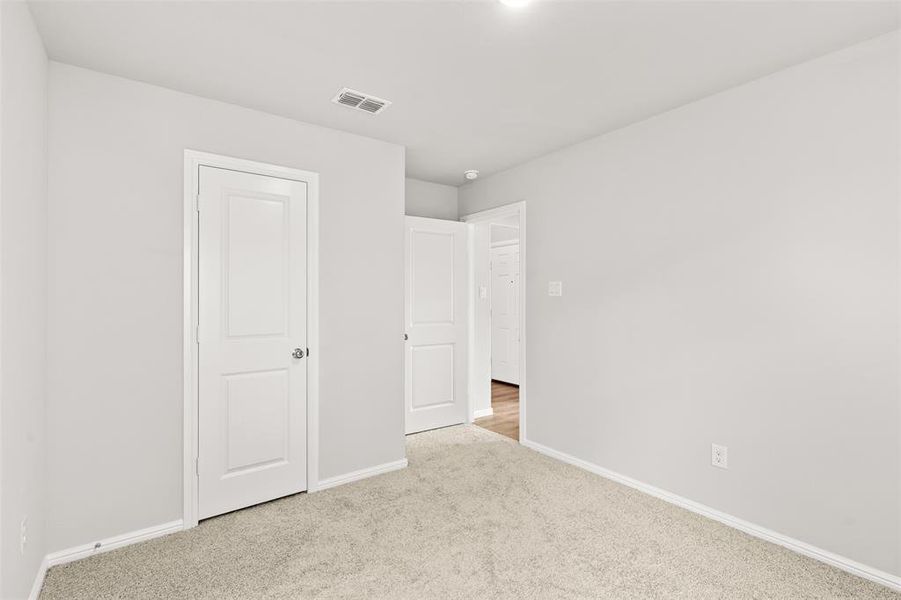 Spacious, unfurnished interior of a new home in Verandah, Royse City (Image 33).
