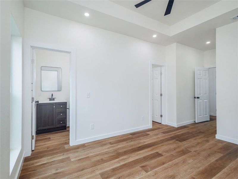 Spacious, unfurnished interior of a new home in , Brownwood (Image 13).