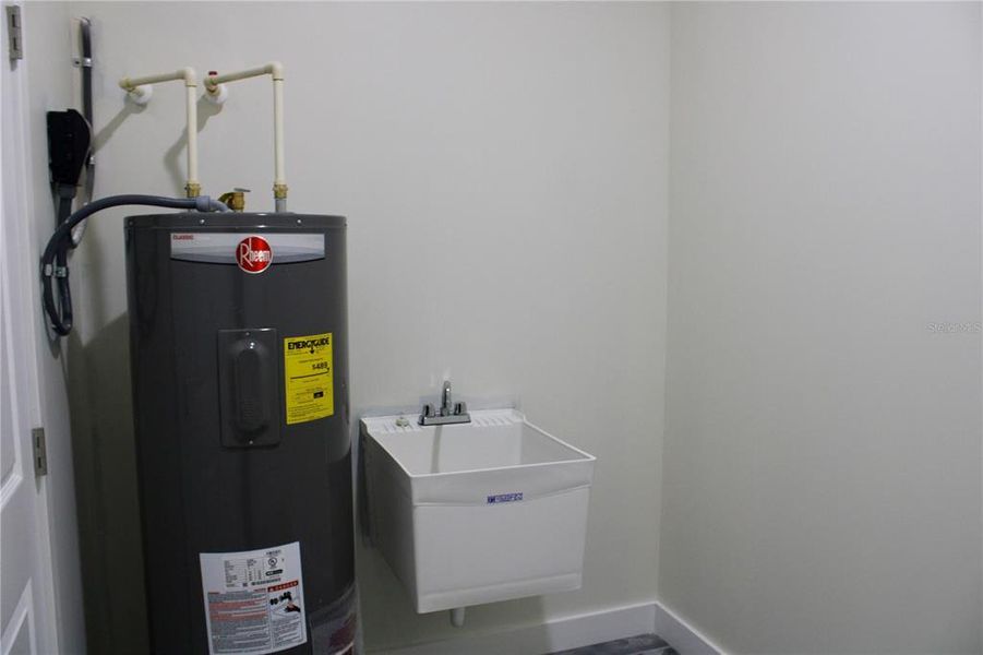 Close-up of interior finishes inside a home in , Port Charlotte (Image 18).