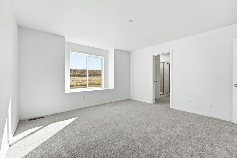 Spacious, unfurnished interior of a new home in Trailstone, Arvada (Image 19). Spacious, unfurnished interior of a new home in Trailstone, Arvada (Image 19).