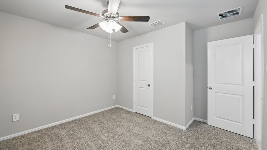 Spacious, unfurnished interior of a new home in Springhill South, Boyd (Image 31).