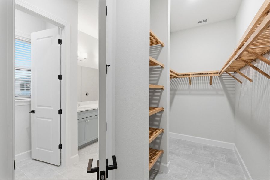 Spacious, unfurnished interior of a new home in Beachview Cove, Ormond Beach (Image 46).
