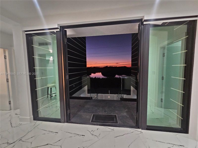 Exterior details and patio area of a home in , Key Largo (Image 43).