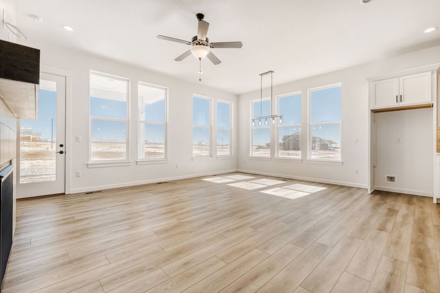 8777 San Diego - Living Area