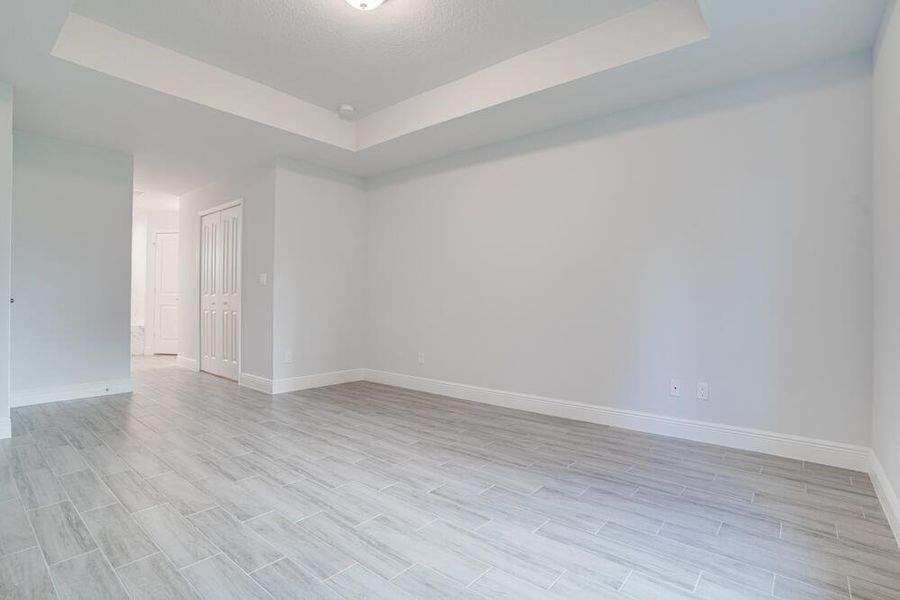 Spacious, unfurnished interior of a new home in , Palm Bay (Image 30).