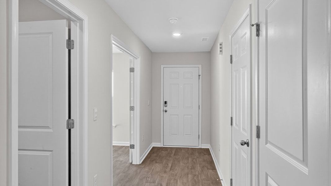 Spacious, unfurnished interior of a new home in Olive Branch, Clayton (Image 23).