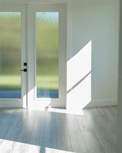 Spacious, unfurnished interior of a new home in , Rotonda West (Image 35).