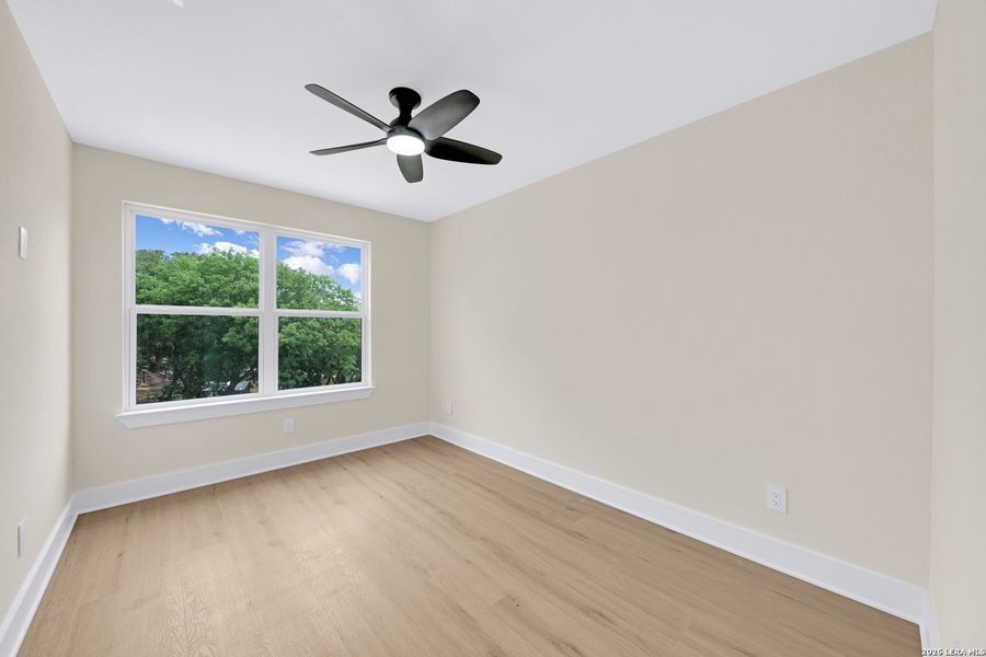 Spacious, unfurnished interior of a new home in , San Antonio (Image 22).