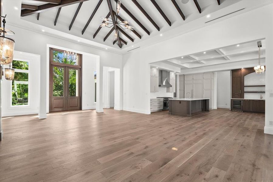 Spacious, unfurnished interior of a new home in , Sarasota (Image 29).