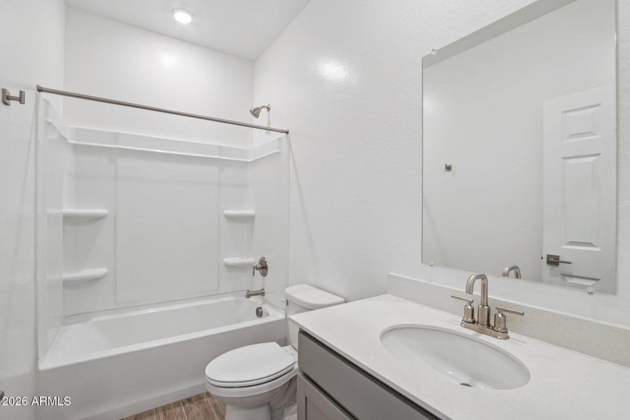 21-web-or-mls-W Mellen Ln-S3009-021