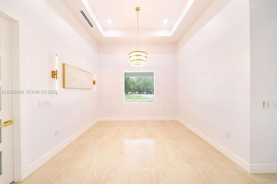 Spacious, unfurnished interior of a new home in , North Fort Myers (Image 19).
