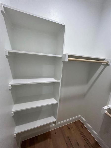 Spacious, unfurnished interior of a new home in , Dallas (Image 6).