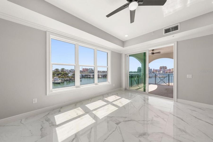 Spacious, unfurnished interior of a new home in , Clearwater (Image 17).