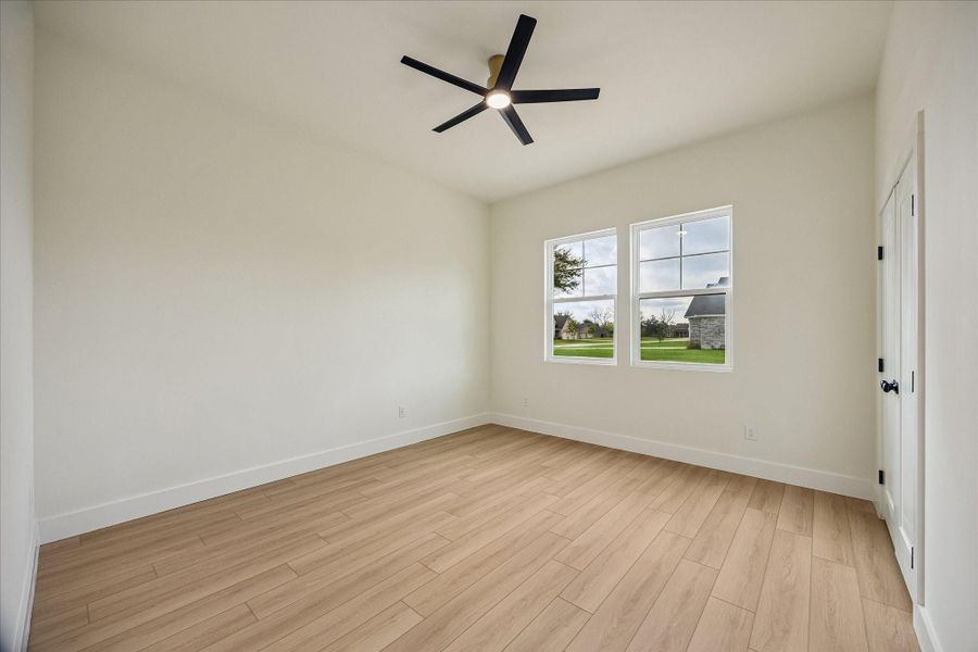 Spacious, unfurnished interior of a new home in , Santa Fe (Image 34).