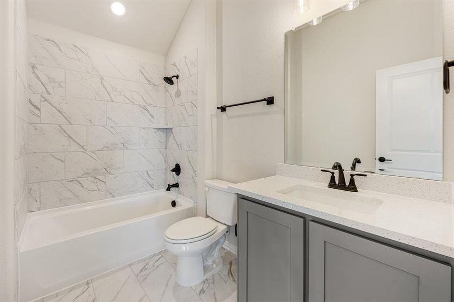 Image 35 of a home in Coyote Crossing.