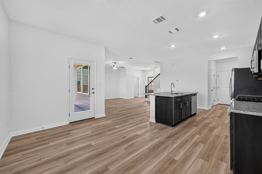 Spacious, unfurnished interior of a new home in Sunfield, Buda (Image 13). Spacious, unfurnished interior of a new home in Sunfield, Buda (Image 13).