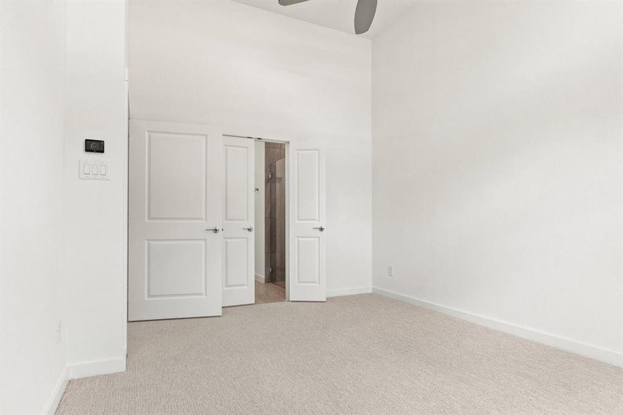 017-8513DelRioTrail-Rowlett-TX-75089-PrimaryBedroom.jpg-SMALL