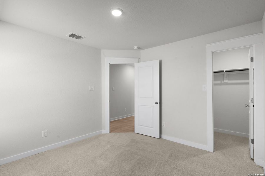 Spacious, unfurnished interior of a new home in Westridge, San Antonio (Image 29).