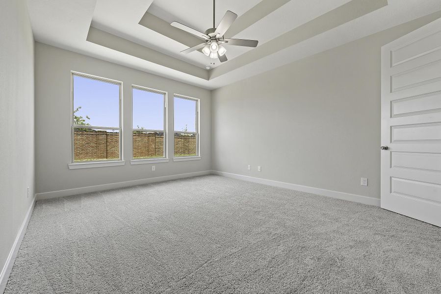 Spacious, unfurnished interior of a new home in Sunterra, Katy (Image 19). Spacious, unfurnished interior of a new home in Sunterra, Katy (Image 19).