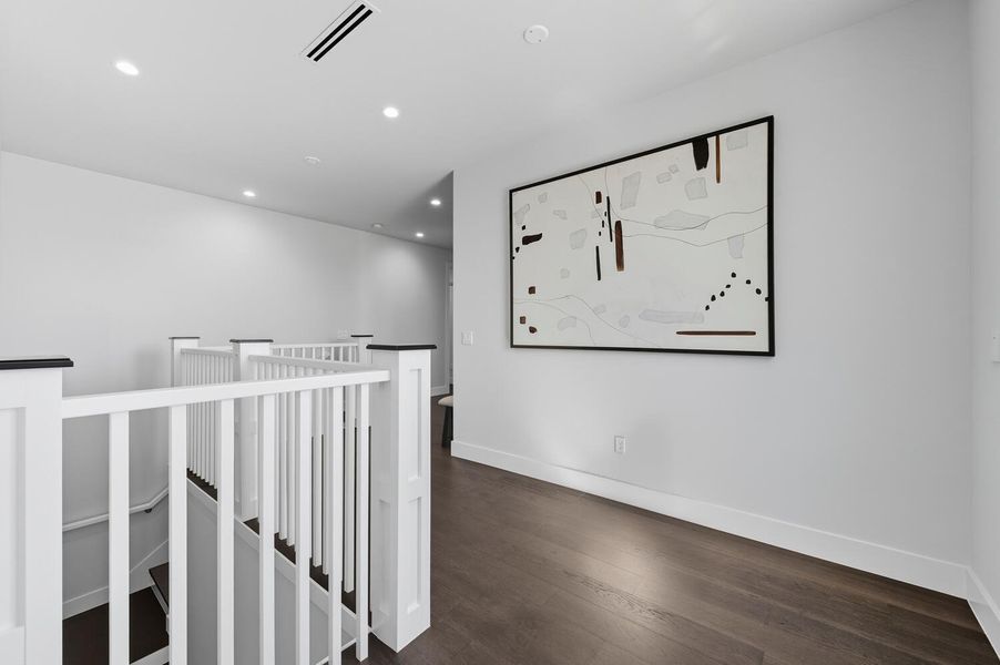 Image 44 of a home in .