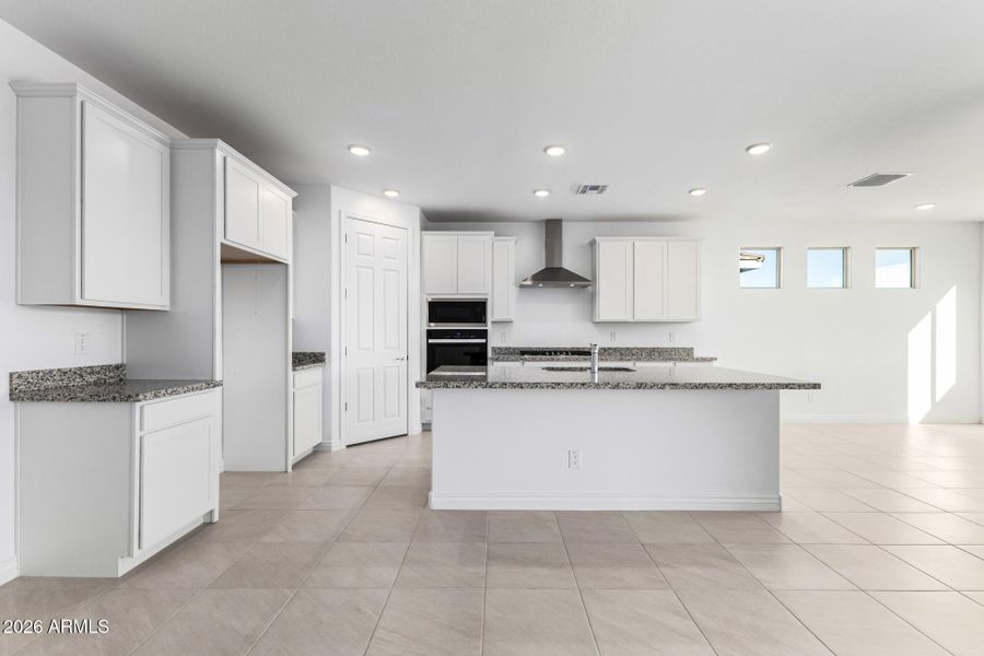 PHX_Miravida_Lot 1154_Dove_14731_Kitchen