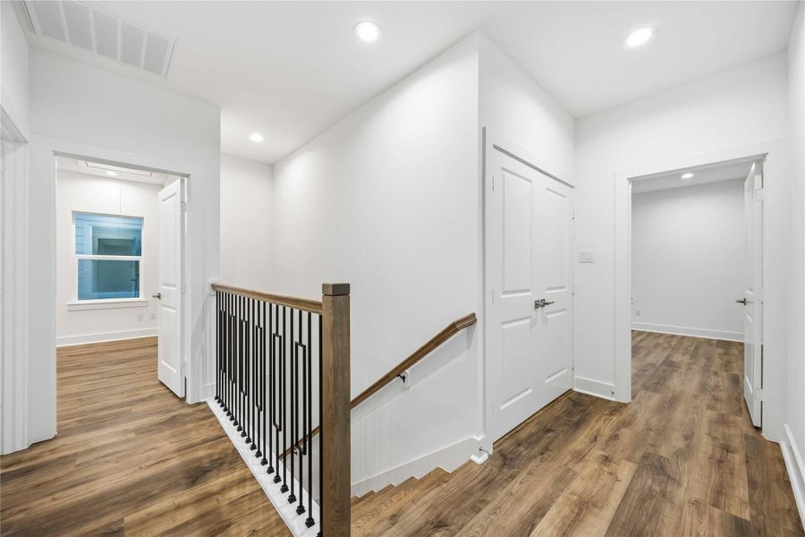 Spacious, unfurnished interior of a new home in , Houston (Image 14).