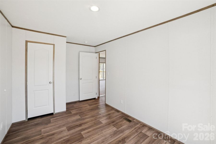 Spacious, unfurnished interior of a new home in , Vale (Image 23).