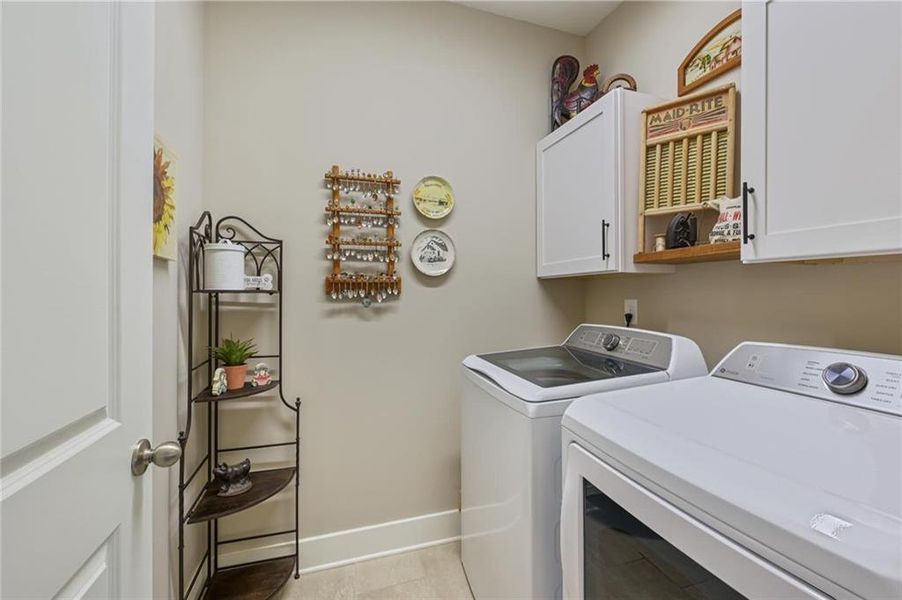 Furnished interior view inside a new home in , Villa Rica (Image 33).