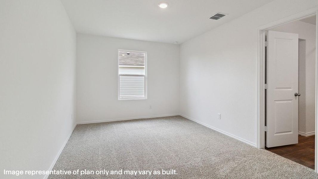 Spacious, unfurnished interior of a new home in Garver Heights, Houston (Image 6).
