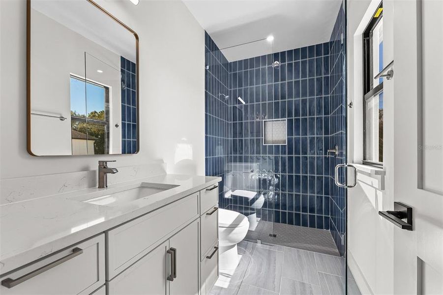 Furnished interior view inside a new home in , Orlando (Image 46).