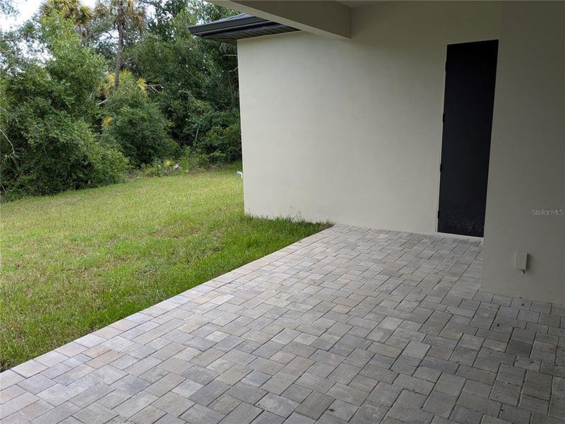 Exterior details and patio area of a home in , Port Charlotte (Image 41).