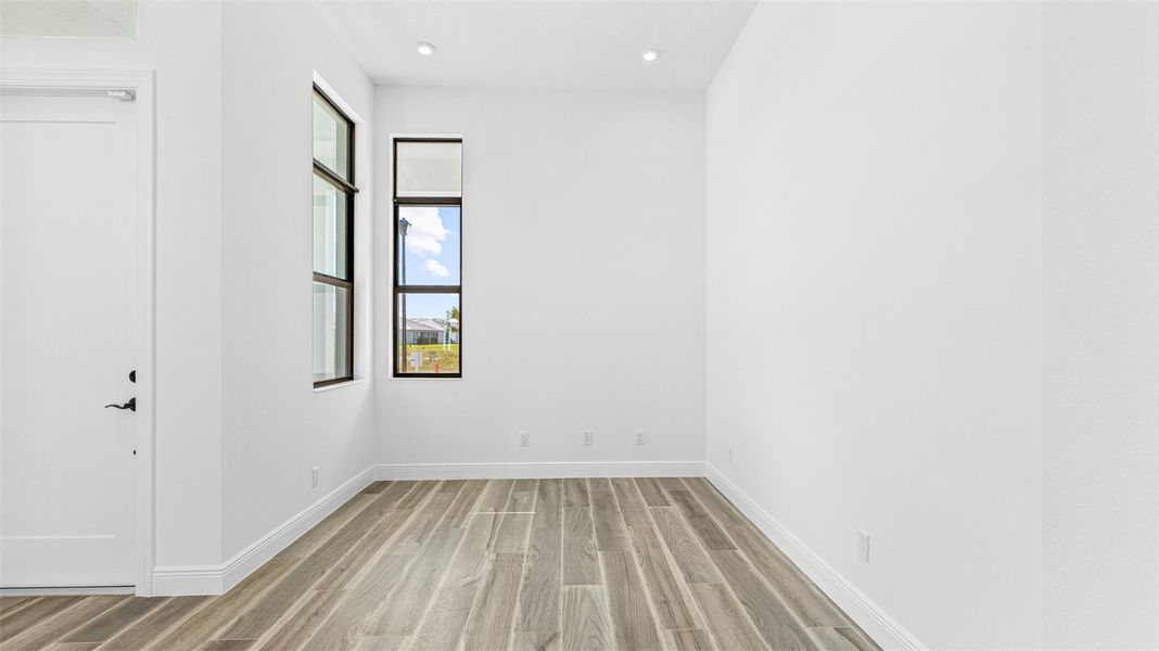 Spacious, unfurnished interior of a new home in , Port St. Lucie (Image 29).