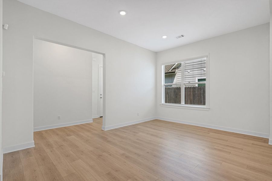Spacious, unfurnished interior of a new home in Myers Park, Arlington (Image 12). Spacious, unfurnished interior of a new home in Myers Park, Arlington (Image 12).
