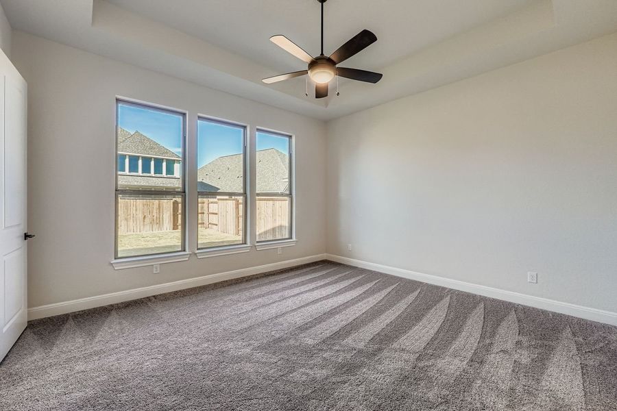 Spacious, unfurnished interior of a new home in 6 Creeks, Kyle (Image 8).