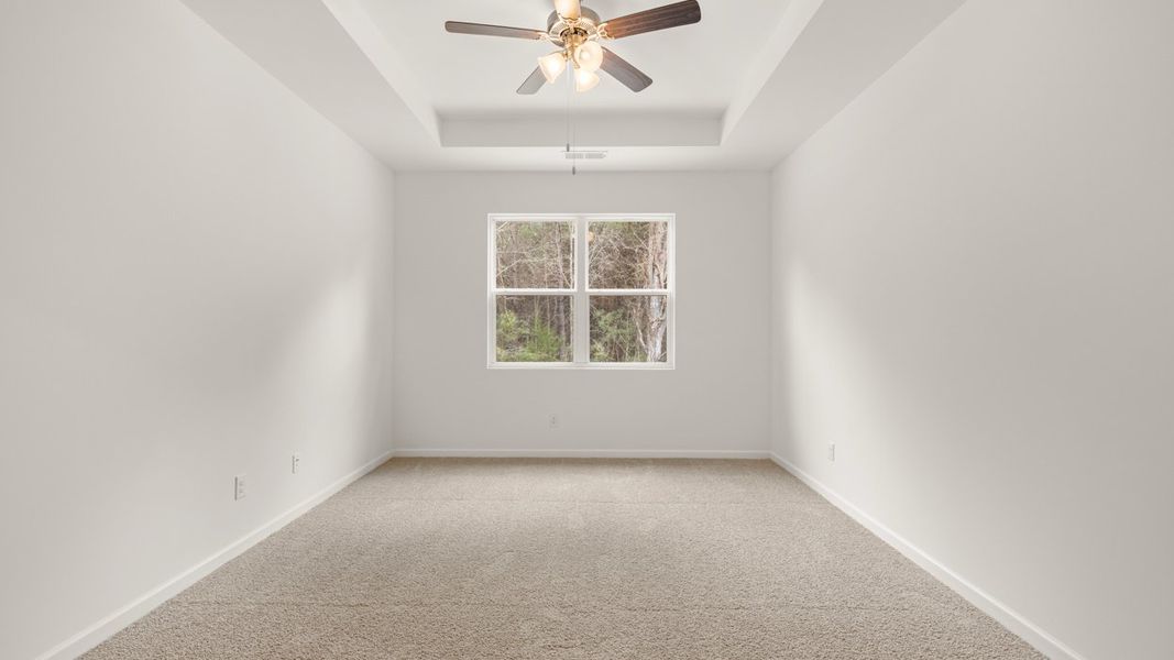 Representative unfurnished interior of a home built from the Cali by D.R. Horton in The Reserve at Calcutta, Stockbridge (Image 16).