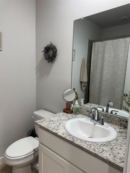 Furnished interior view inside a new home in Sherwood Glen, Conroe (Image 4).