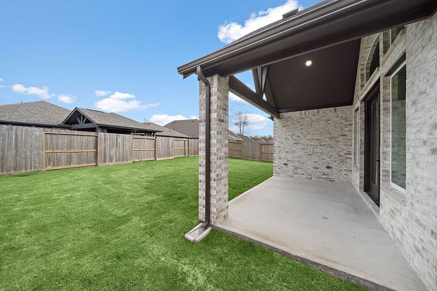 Representative exterior details of a home built from the Cardinal by Caldwell Homes in Chambers Creek, Willis (Image 3).