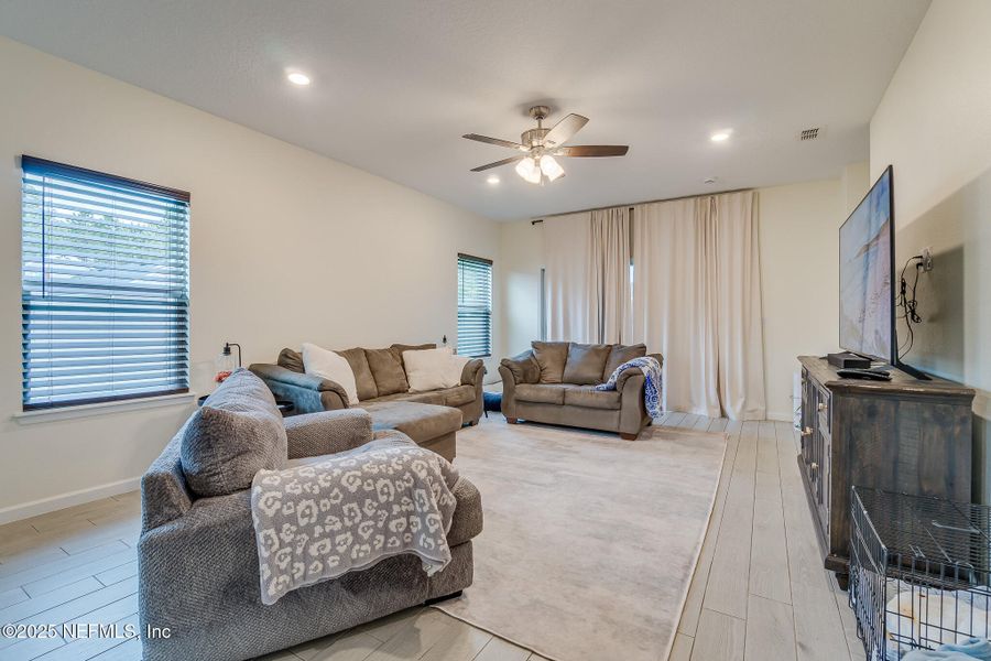 Furnished interior view inside a new home in St Augustine Lakes: St Augustine Lakes 40S, St. Augustine (Image 15).