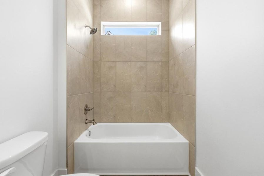 Furnished interior view inside a new home in , Jefferson (Image 45).