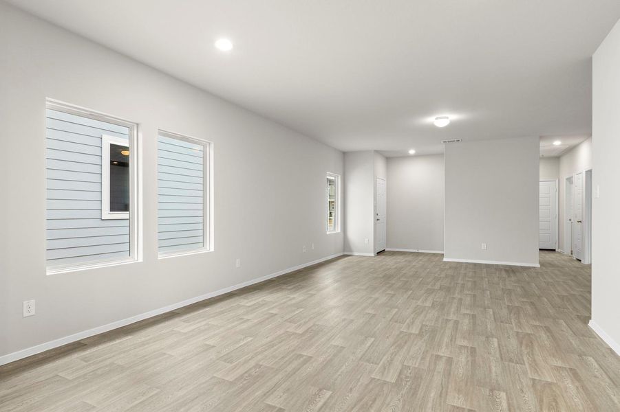 Spacious, unfurnished interior of a new home in Hymeadow, Maxwell (Image 25).