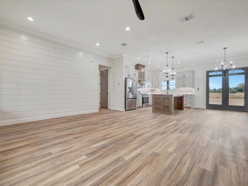 Spacious, unfurnished interior of a new home in , Huntington (Image 33).
