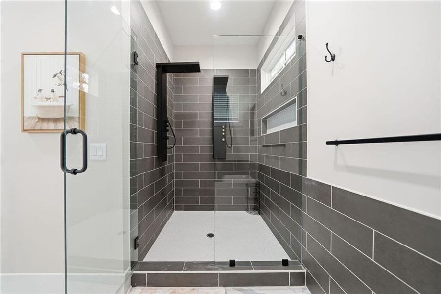 Furnished interior view inside a new home in , Alpharetta (Image 34).