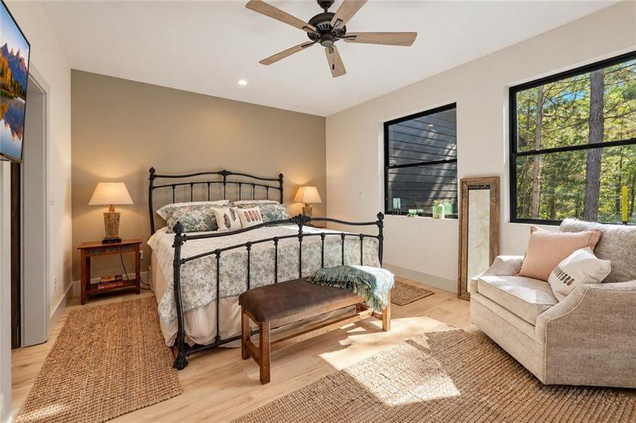 Furnished interior view inside a new home in , Ellijay (Image 14).