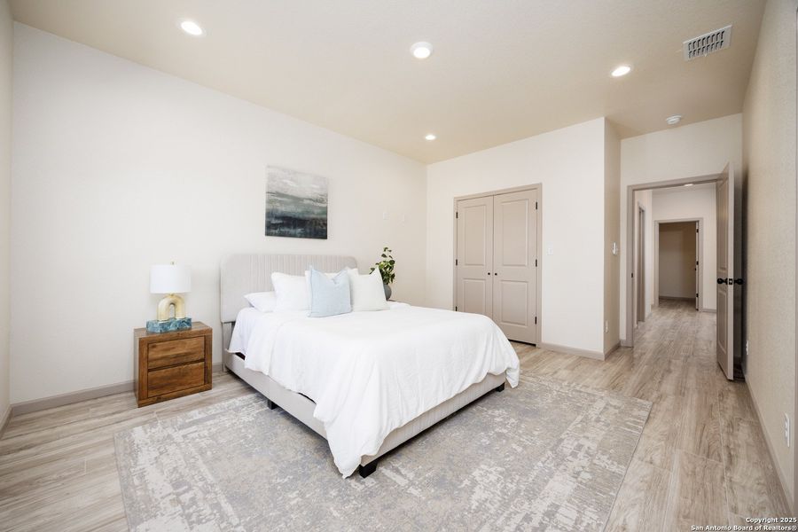 Furnished interior view inside a new home in , San Antonio (Image 20). Furnished interior view inside a new home in , San Antonio (Image 20).