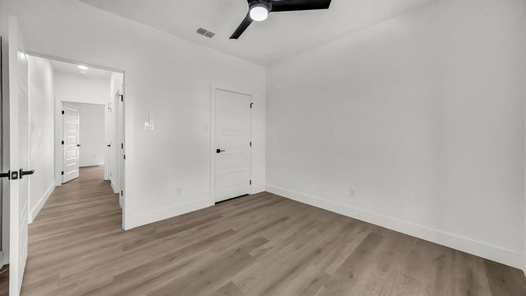 Spacious, unfurnished interior of a new home in , Weatherford (Image 16). Spacious, unfurnished interior of a new home in , Weatherford (Image 16).