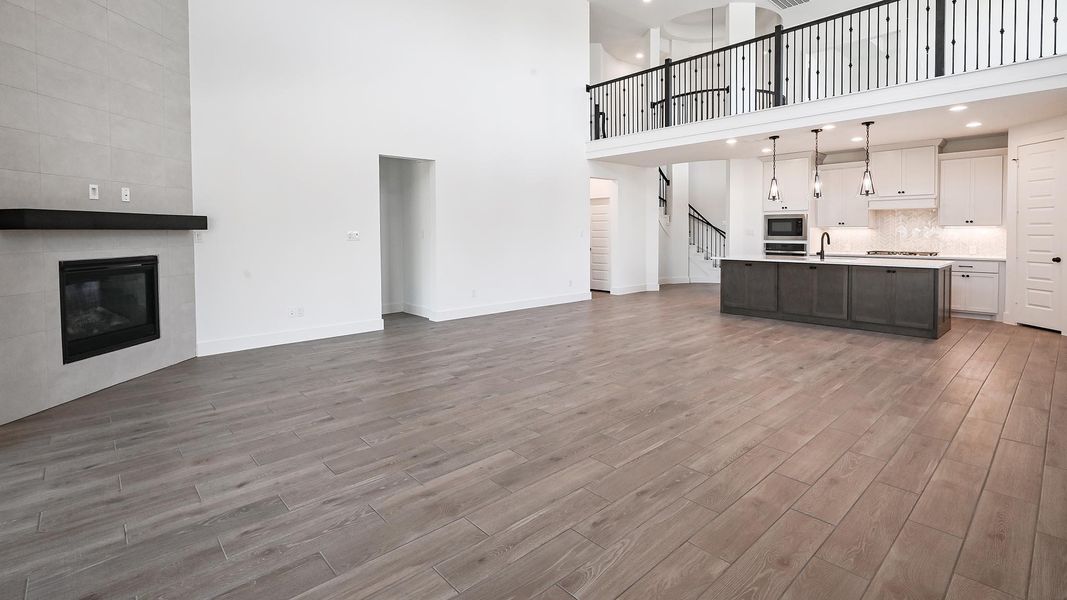 Spacious, unfurnished interior of a new home in 6 Creeks 60', Kyle (Image 14). Spacious, unfurnished interior of a new home in 6 Creeks 60', Kyle (Image 14).