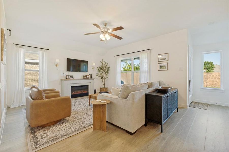 Furnished interior view inside a new home in Walden Pond, Forney (Image 7). Furnished interior view inside a new home in Walden Pond, Forney (Image 7).